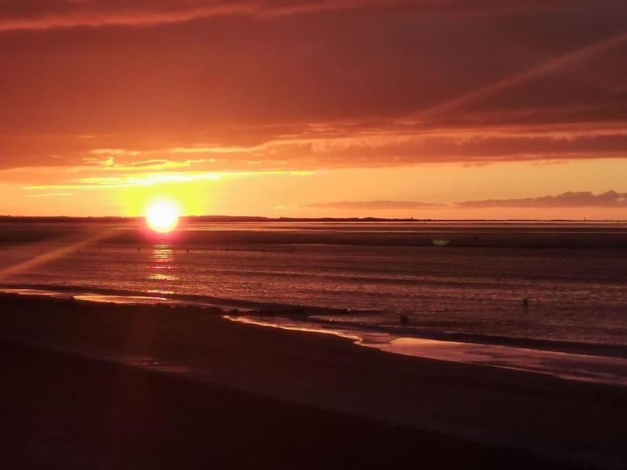Cabourg Cosy, Appartement Refait A Neuf, 5 Min A Pied De La Mer Экстерьер фото